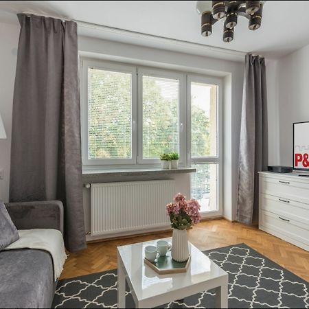 P&O Serviced Apartments Pulawska Varşovia Exterior foto